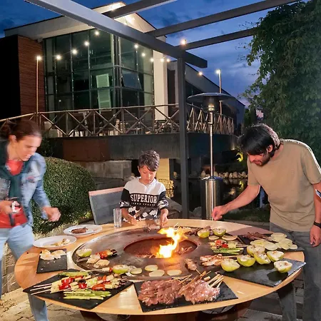 וילה Local בנסקו